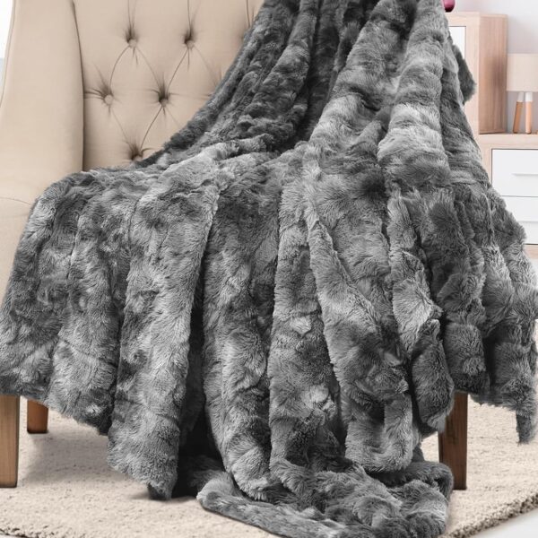 Soft & Comfortable Gray Faux Fur Throw Blanket for Couch - (50"x65") & Fluffy Fall Blankets & Throws, Plush Fuzzy Cover for Bed, Sofa & Living Room - Cozy Home Decor